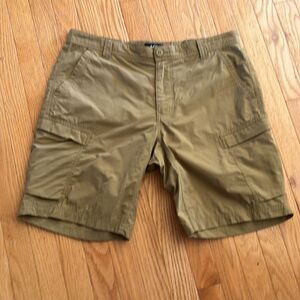 REI Co-Op Shorts Men's Beige Cargo Nylon Hiking Outdoor Relaxed Fit Size 36